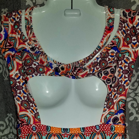 Reaction Kenneth Cole One Piece Swimming Suit - Picture 3 of 5